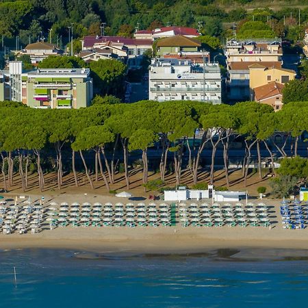 Hotel La Pineta Pineto Kültér fotó