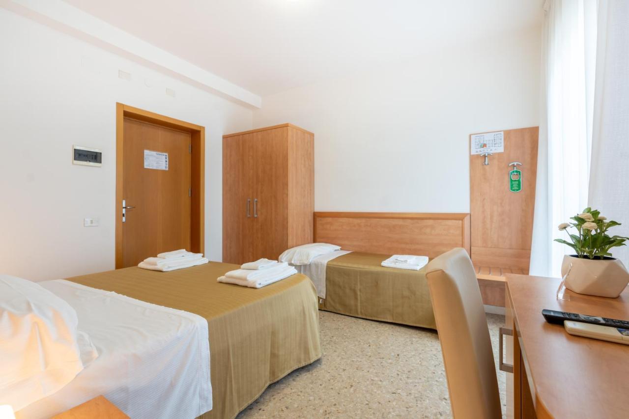 Hotel La Pineta Pineto Kültér fotó