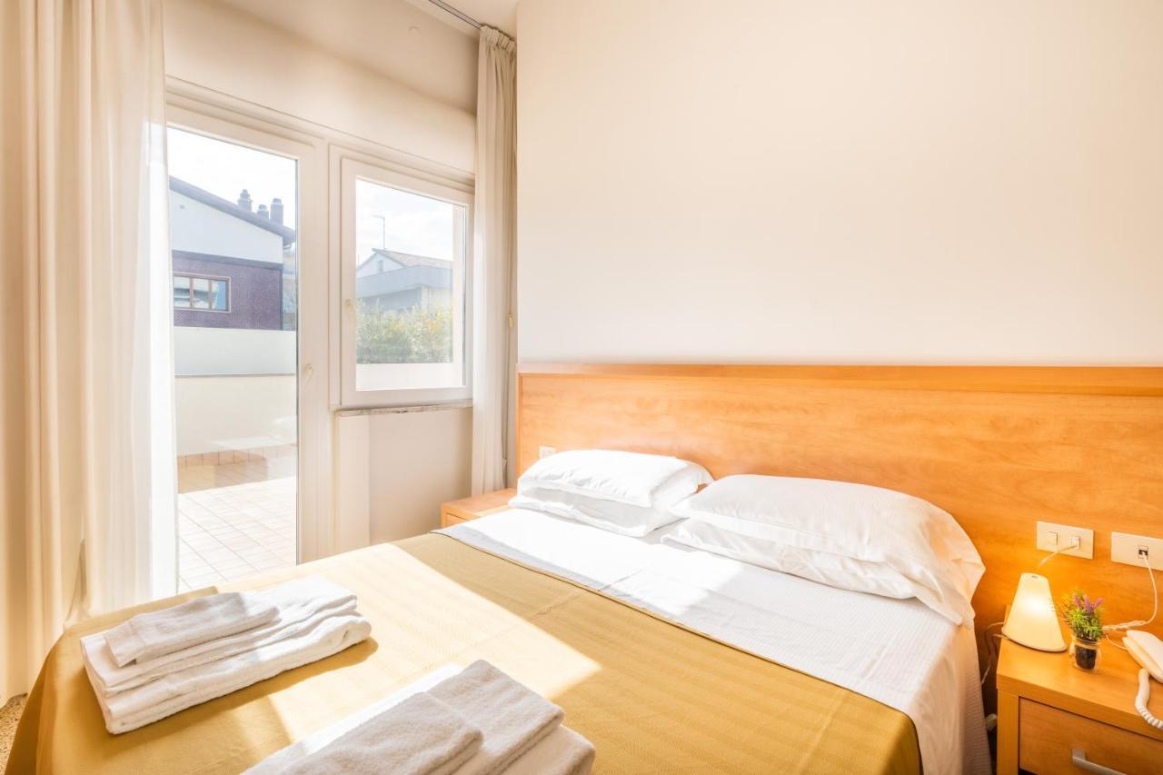 Hotel La Pineta Pineto Kültér fotó