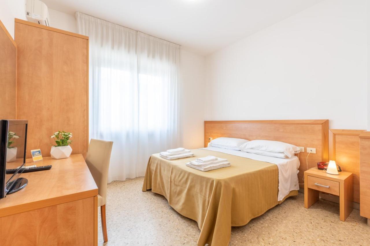 Hotel La Pineta Pineto Kültér fotó