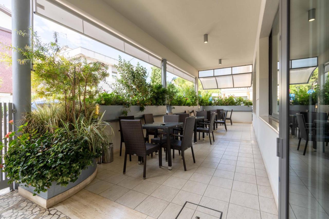 Hotel La Pineta Pineto Kültér fotó