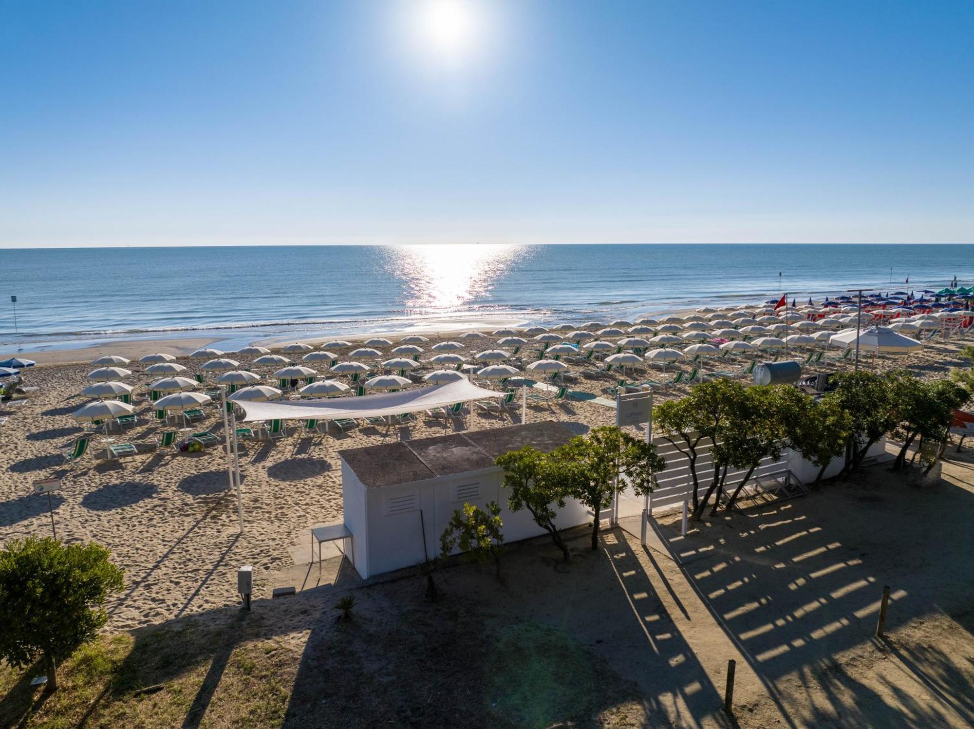 Hotel La Pineta Pineto Kültér fotó