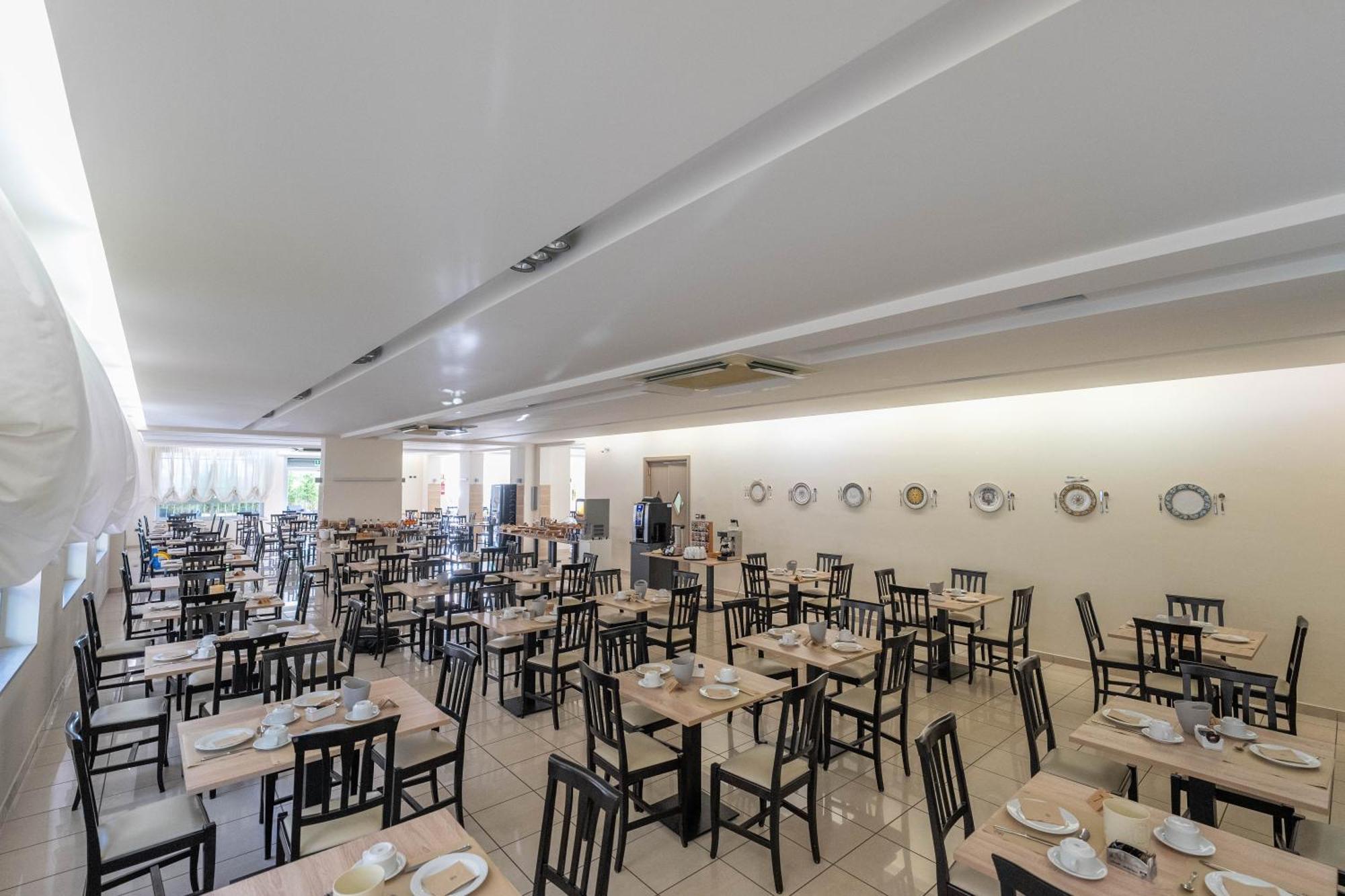 Hotel La Pineta Pineto Kültér fotó