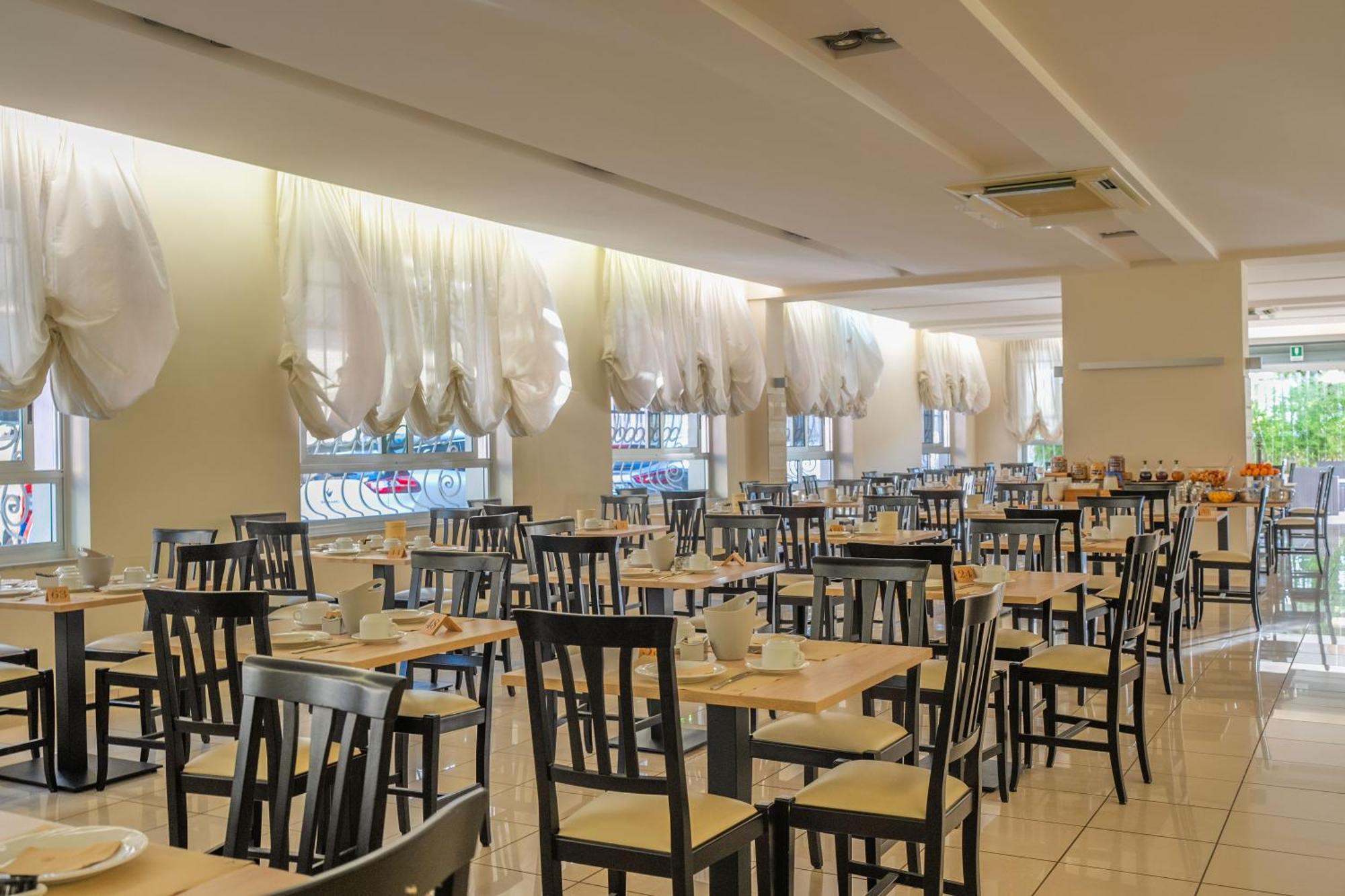 Hotel La Pineta Pineto Kültér fotó
