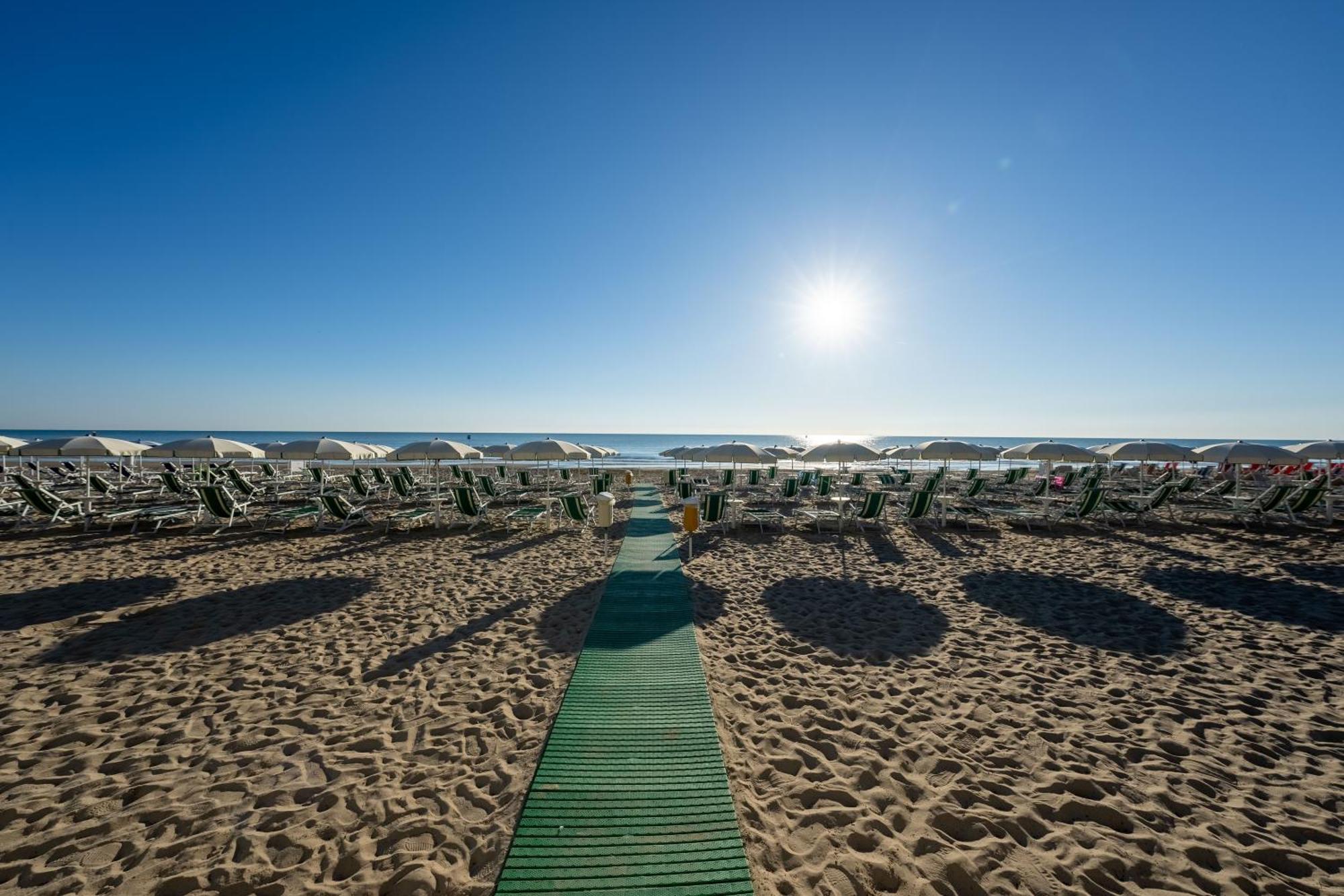 Hotel La Pineta Pineto Kültér fotó